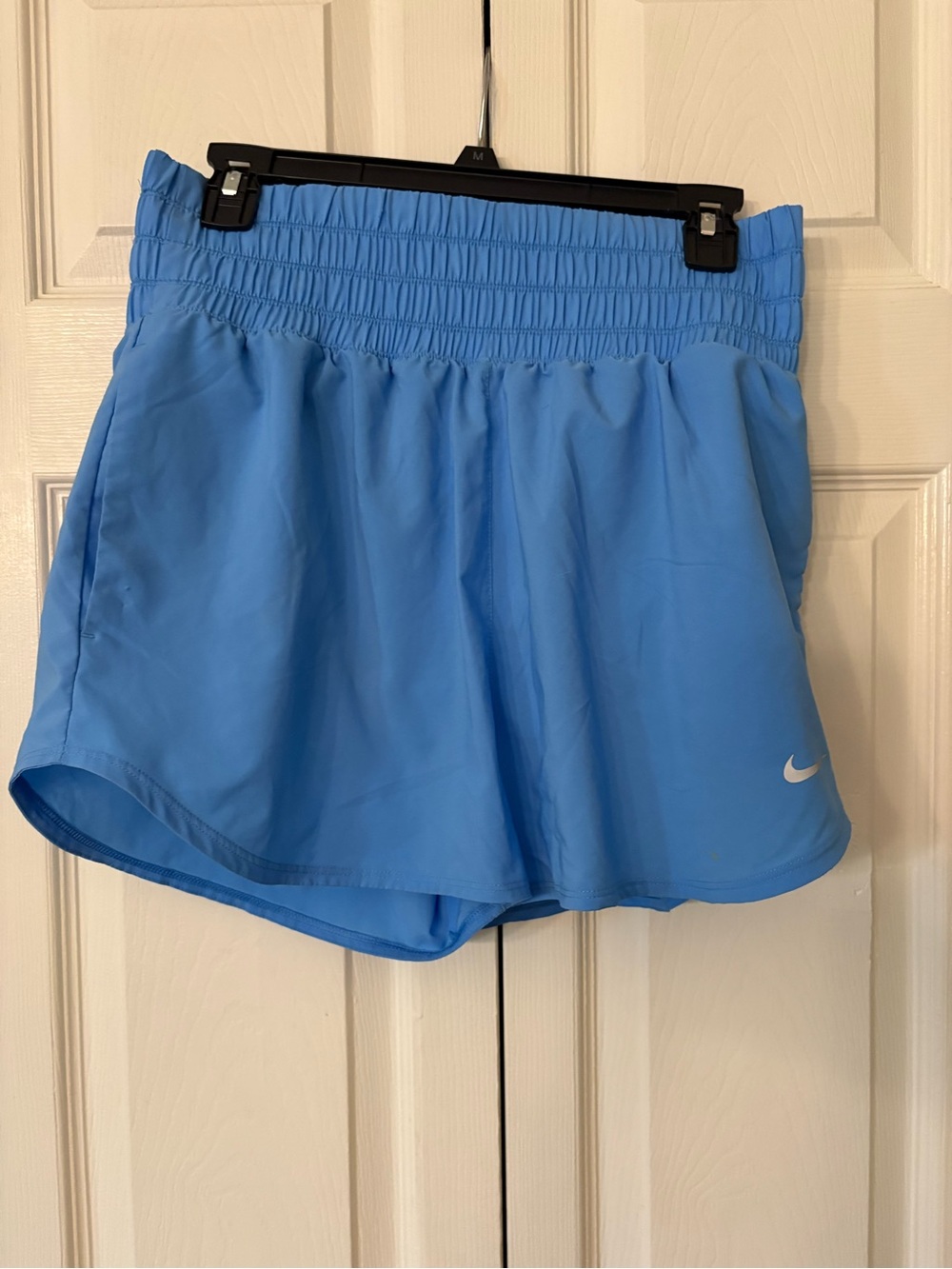 Nike Women’s Light Blue Athletic Shorts with Elastic Waist Medium